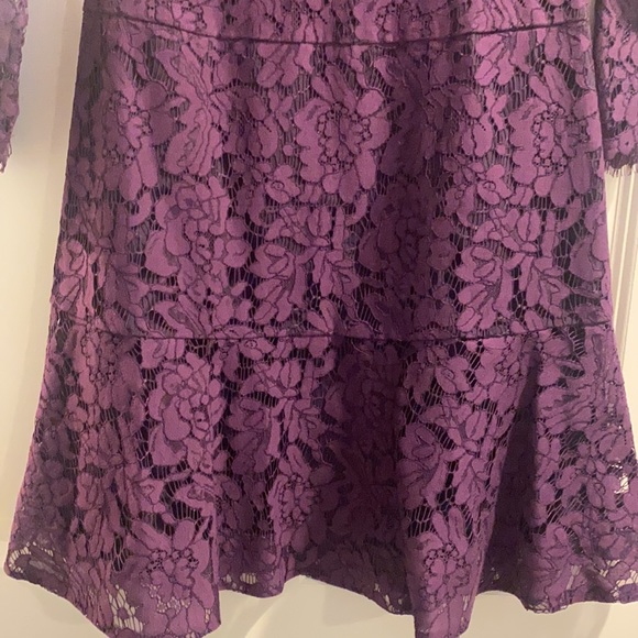 Purple lace long sleeved dress - Picture 3 of 3